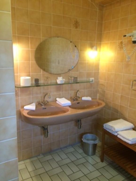 Hotel La Venerie Virton Rum bild